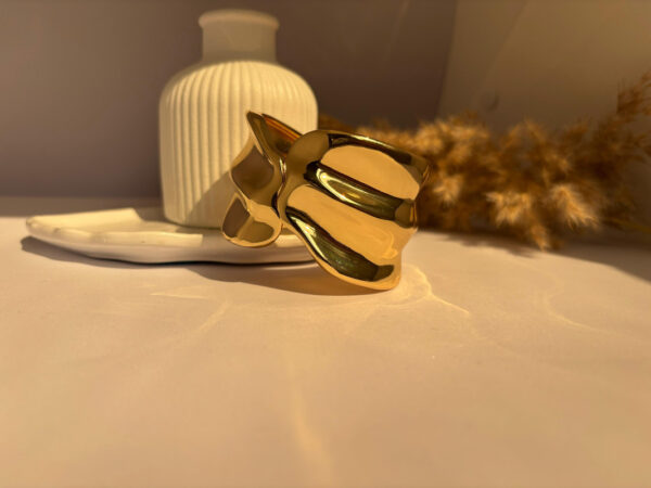 Majestic Cuff