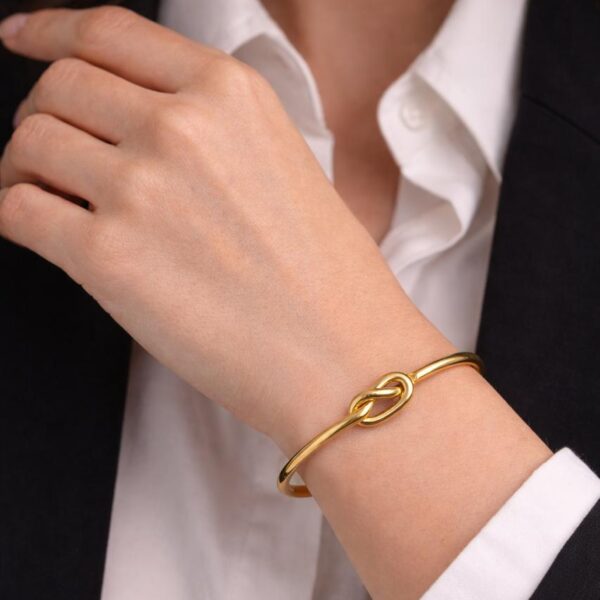 N0002 (1) Bond Open Cuff