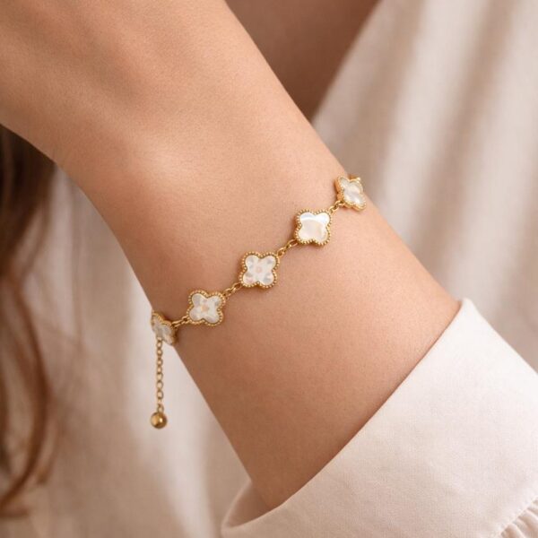 Pearl Clover Bracelet