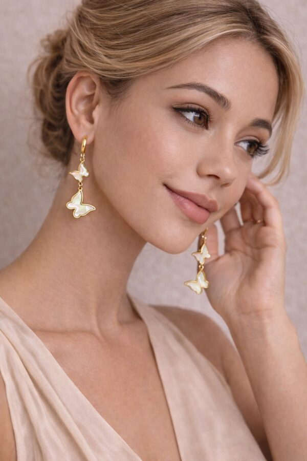 N0033 (3) White Petal Butterfly