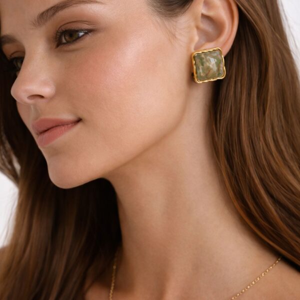 N0043 (2) Jade Frame